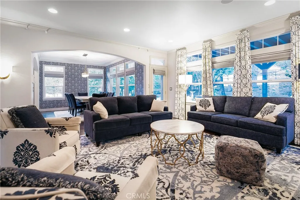 26125 Augusta Drive, Lake Arrowhead, California 92391 home-pic-11